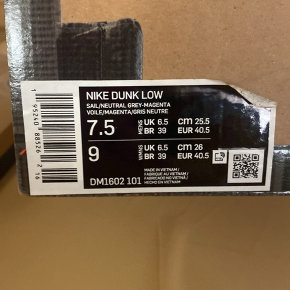 Like New Off White x Dunk Low Sz: 7.5 - Picture 6 of 10